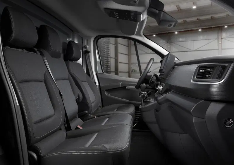 Nissan Primastar Furgone (2021-->>) (12)