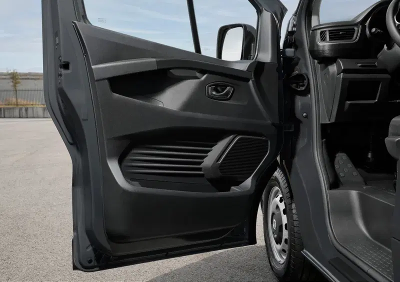 Nissan Primastar Furgone (2021-->>) (10)