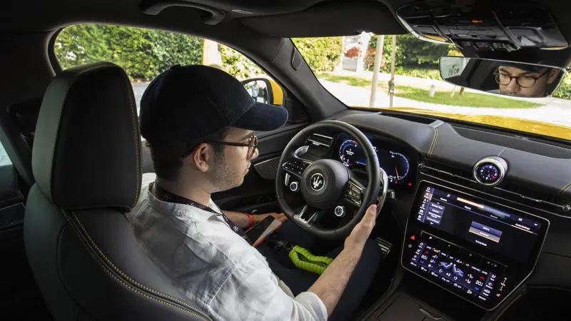 Senti come "POMPA" la Maserati Grecale con Sonus Faber