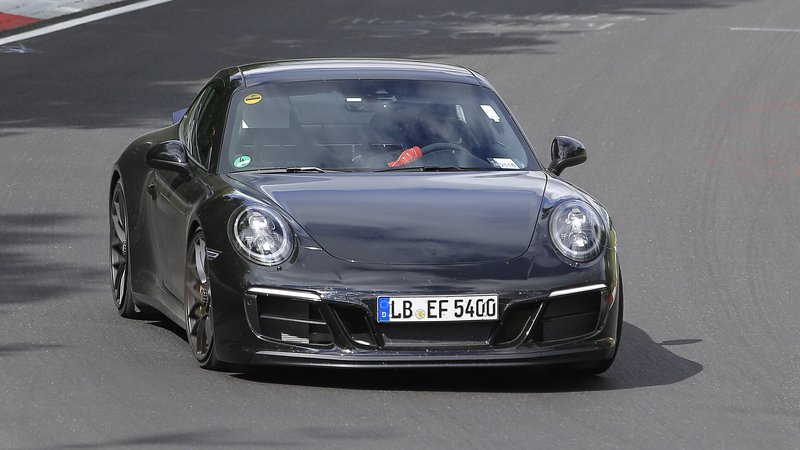Porsche 911 GTS: eccola al Nurburgring