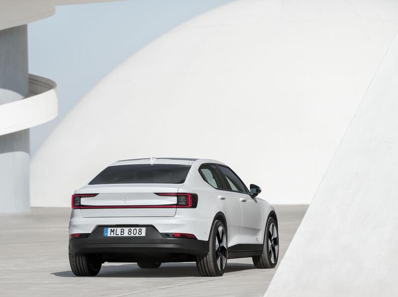 La Polestar 2 arriver&agrave; in Italia il prossimo autunno