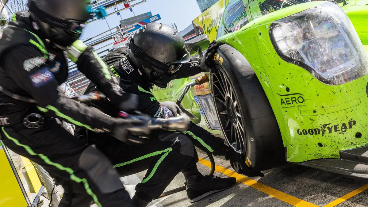  Le gomme da corsa Goodyear hanno (davvero) delle cose in comune con quelle stradali