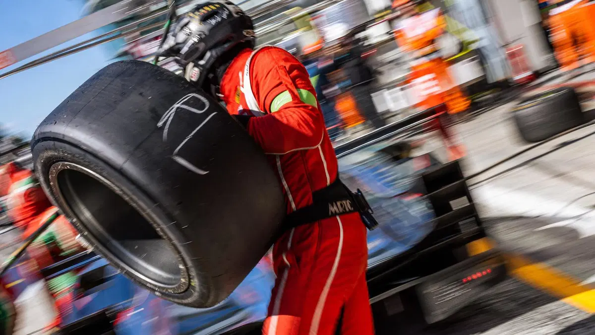  Le gomme da corsa Goodyear hanno (davvero) delle cose in comune con quelle stradali (6)