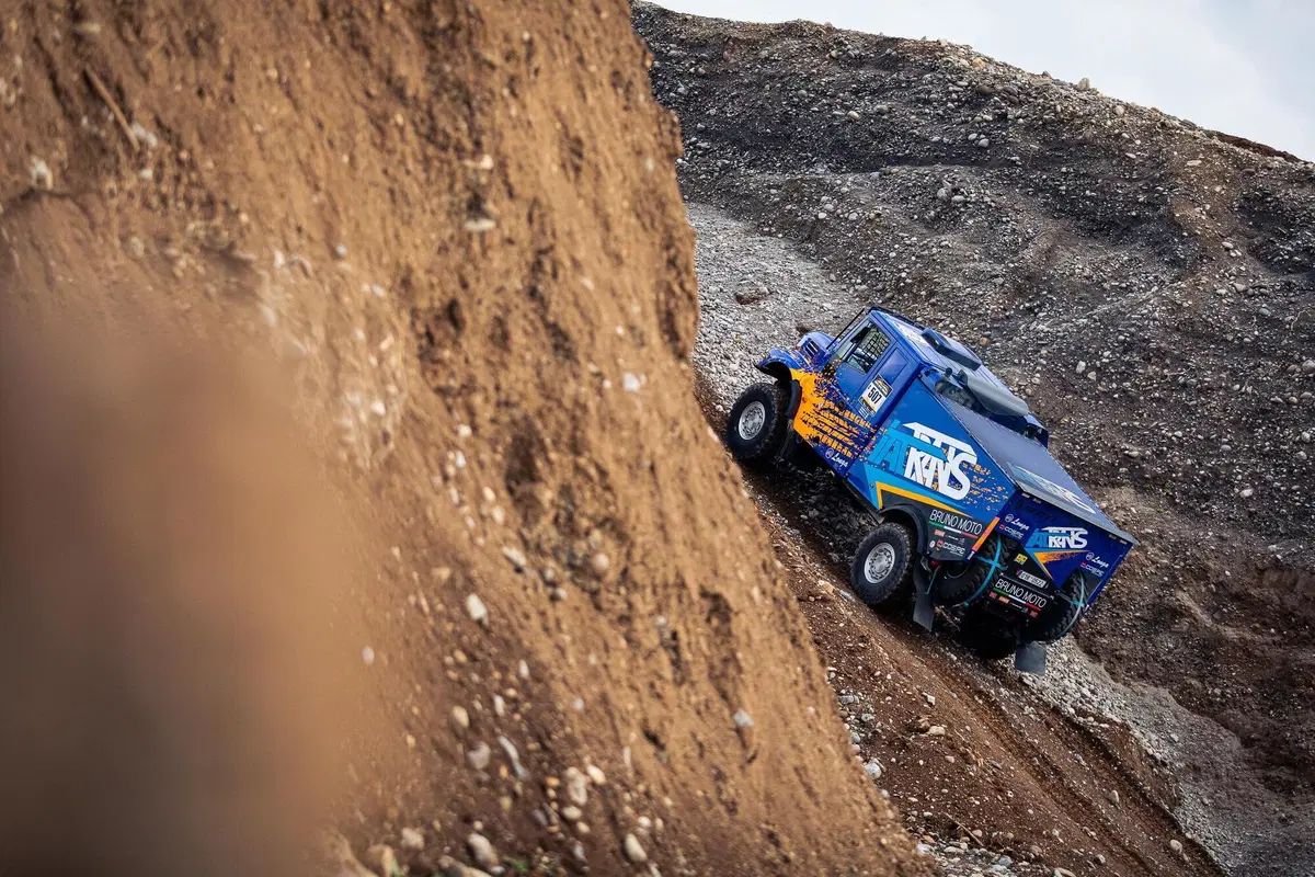 Come si guida il camion della Dakar? Tutti i segreti dell'Iveco Powerstar da 1.100 CV [Video]