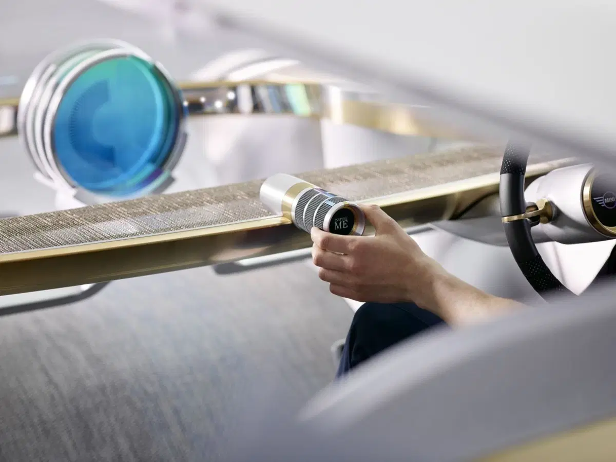 Mini e Rolls-Royce tra 100 anni: Vision Next 100 (8)