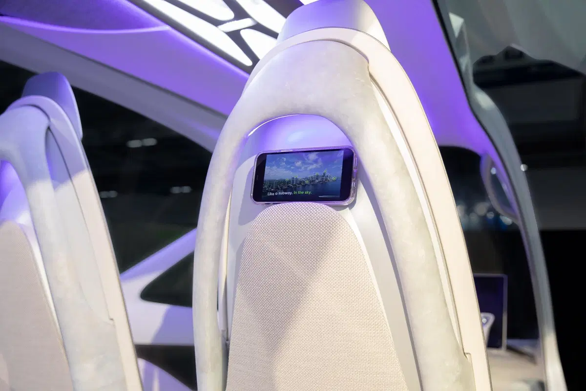 Guarda, una Hyundai che vola! La casa mostra l'abitacolo del suo taxi volante [VIDEO] (7)