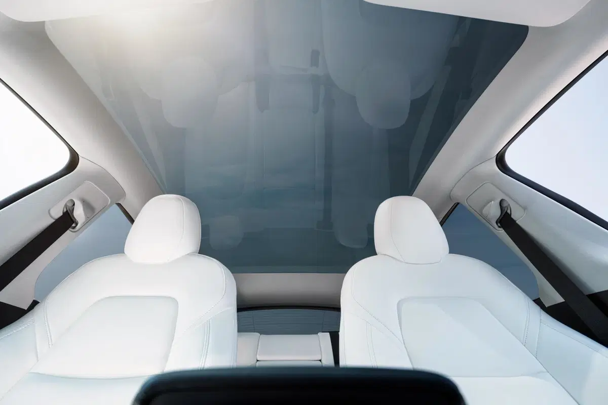 Tesla Model Y Long Range Dual Motor awd (36)
