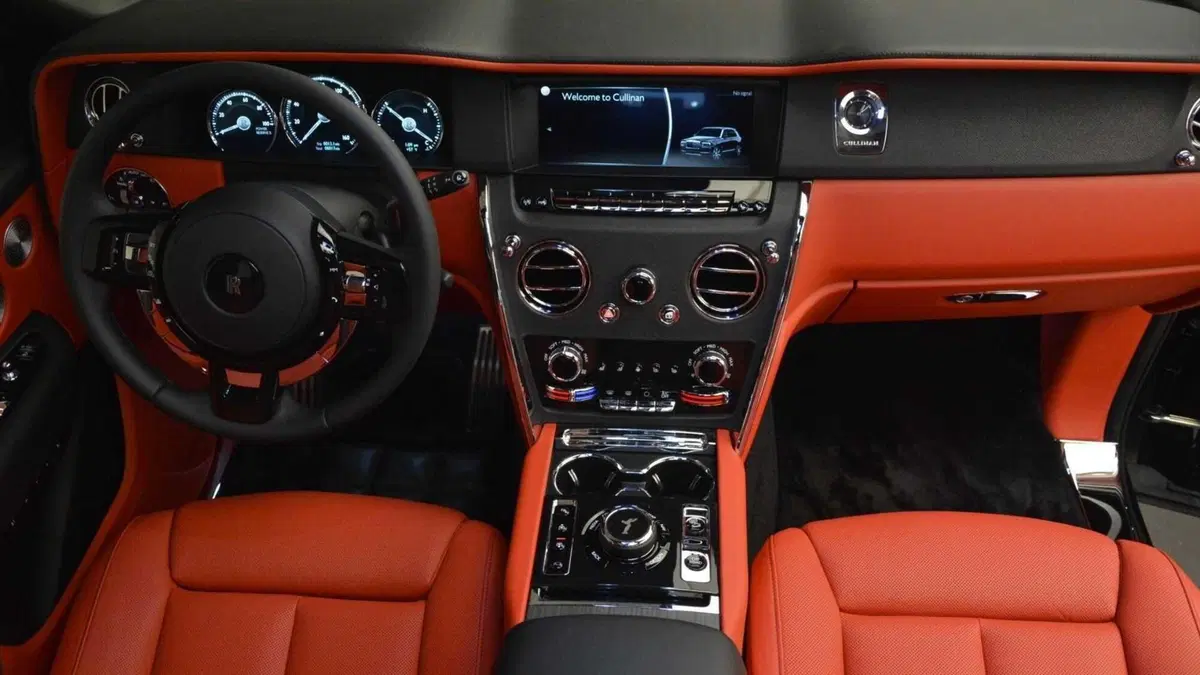 Tuning Cullinan: arriva la Rolls-Royce secondo DMC (10)