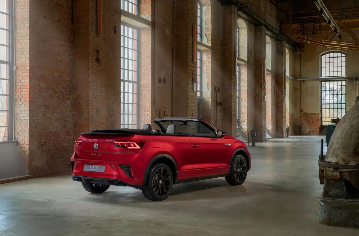 Volkswagen T-Roc Cabrio 1.5 TSI ACT DSG R-Line (11)