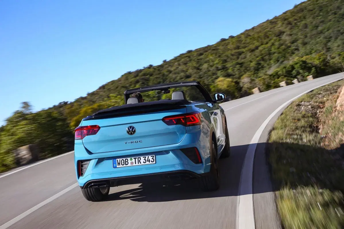 Volkswagen T-Roc Cabrio 1.5 TSI ACT DSG R-Line (10)