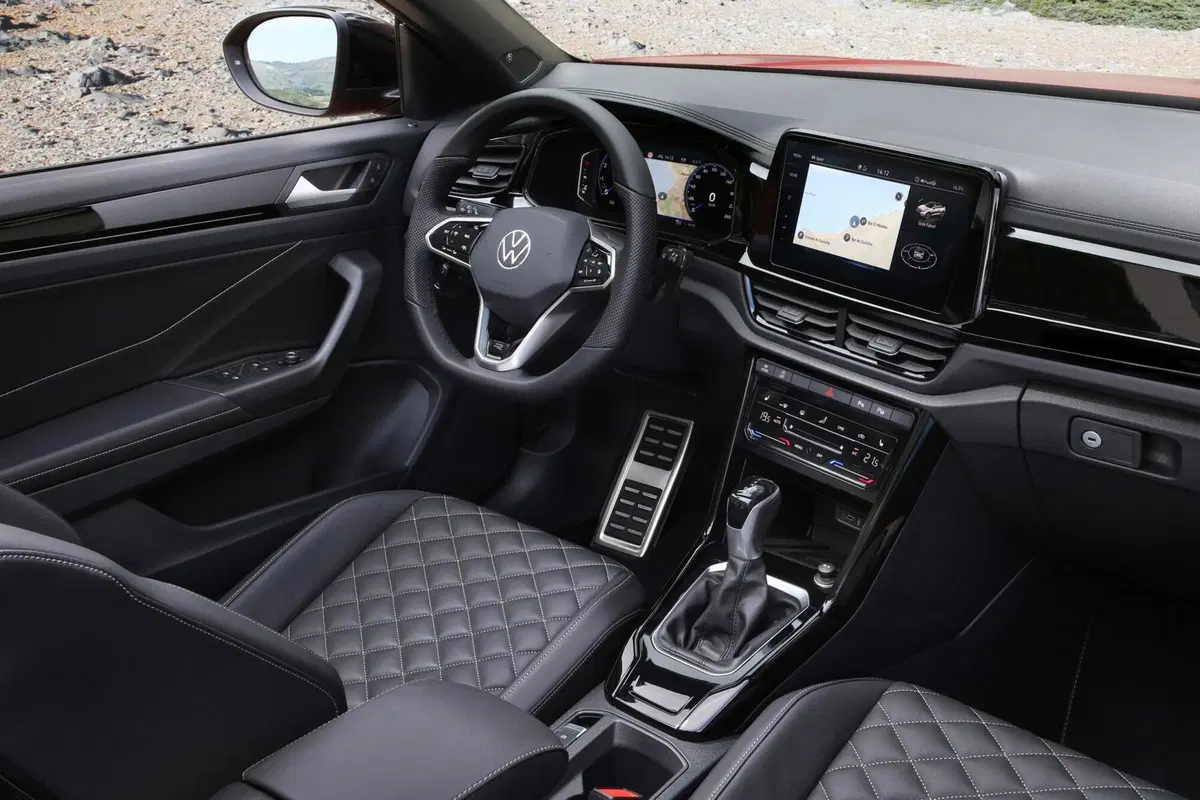 Volkswagen T-Roc Cabrio 1.5 TSI ACT DSG R-Line (15)