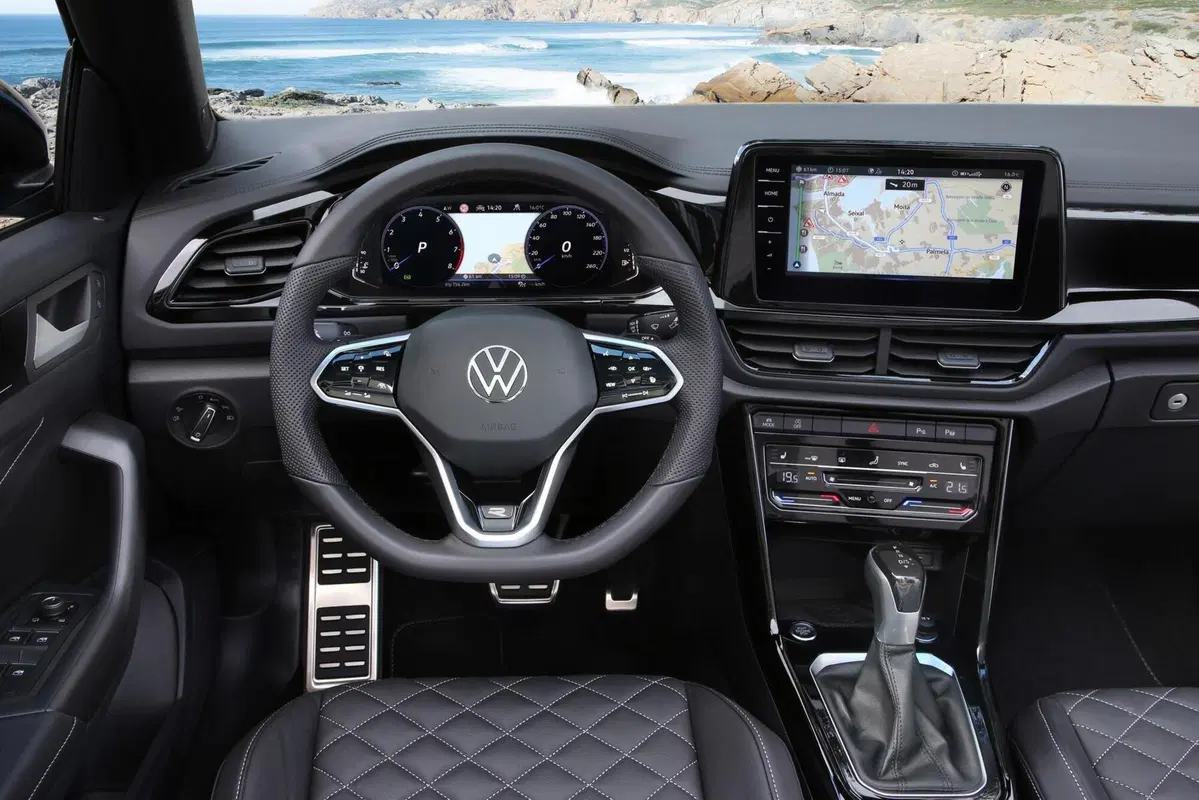Volkswagen T-Roc Cabrio 1.5 TSI ACT DSG R-Line (14)