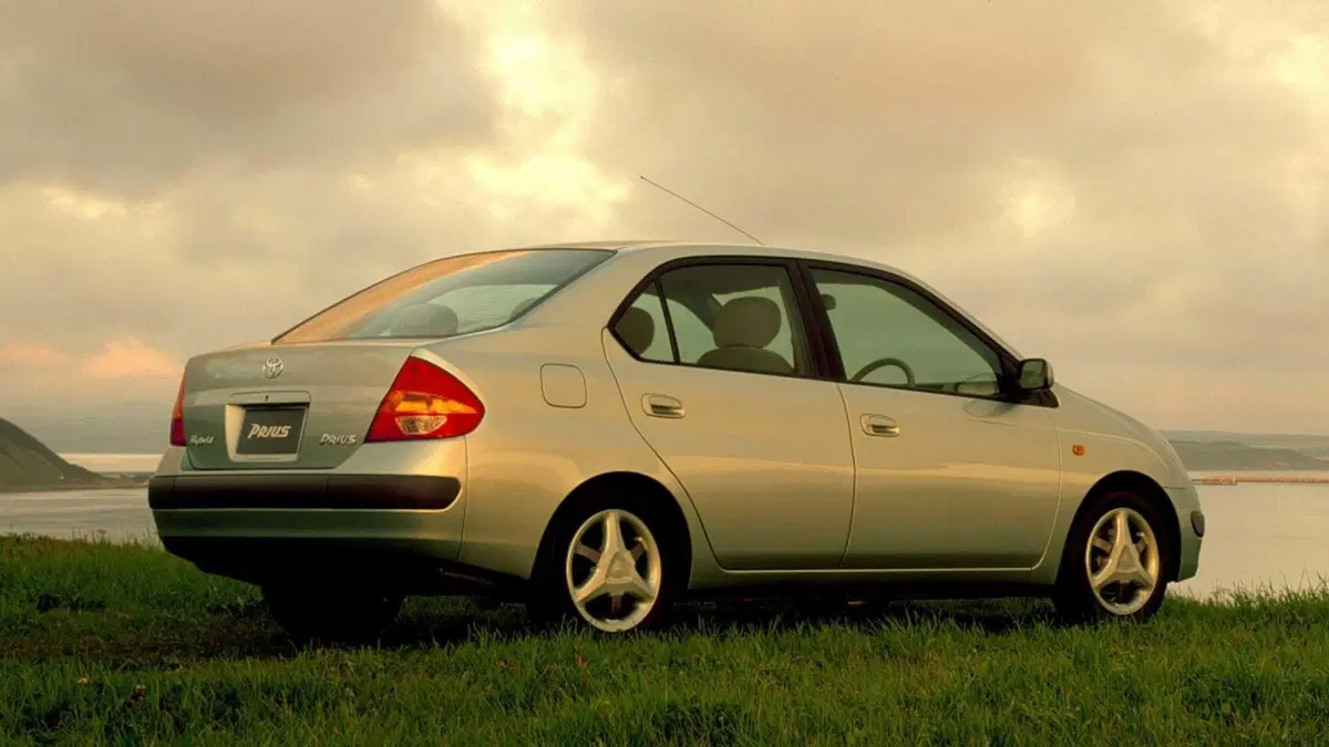 Non è mai troppo tardi per capire le elettriche S1E03: 1997 Toyota fa un miracolo (2)