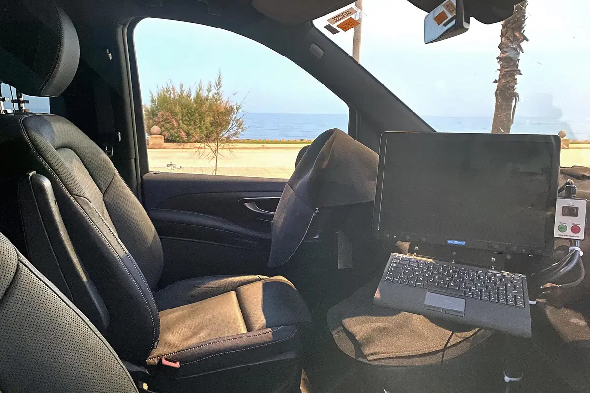 Mercedes EQV restyling, le foto spia  (5)