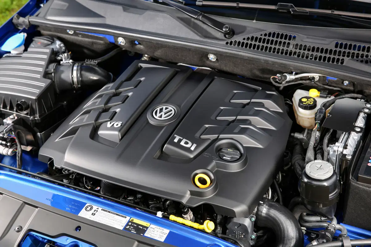 Volkswagen Amarok 3.0 TDI V6 (7)