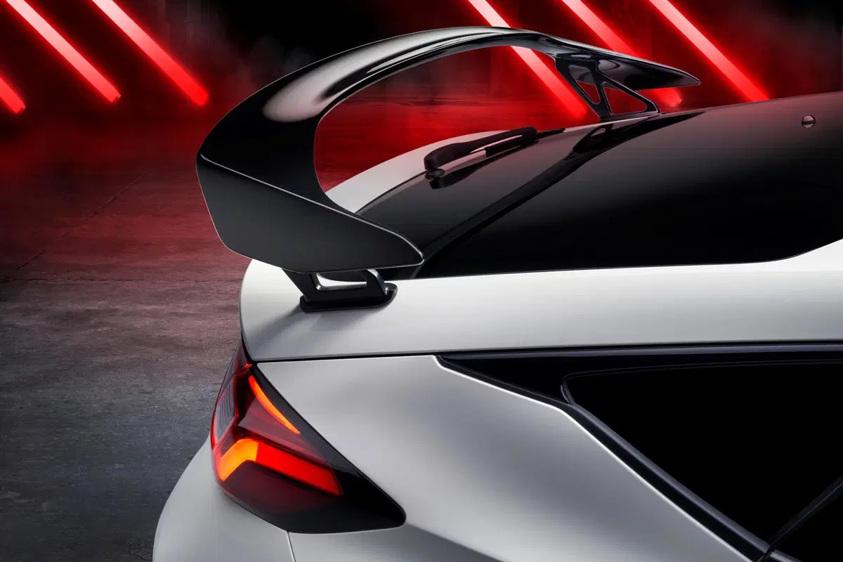 Honda Civic Type R, cambio manuale e trazione anteriore per la nuova generazione (6)