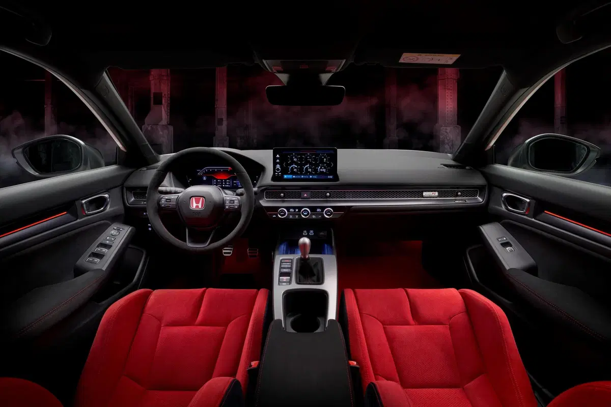 Honda Civic Type R, cambio manuale e trazione anteriore per la nuova generazione (9)