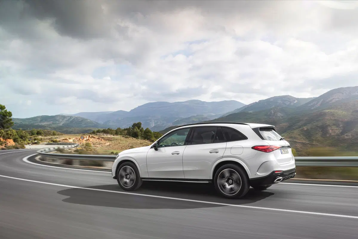 Nuova Mercedes GLC: prezzi e allestimenti (6)