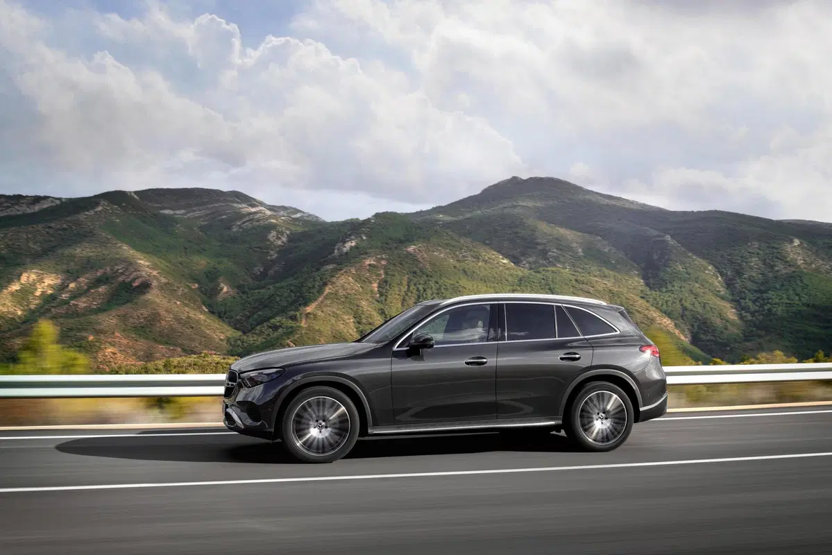 Nuova Mercedes GLC: prezzi e allestimenti (3)