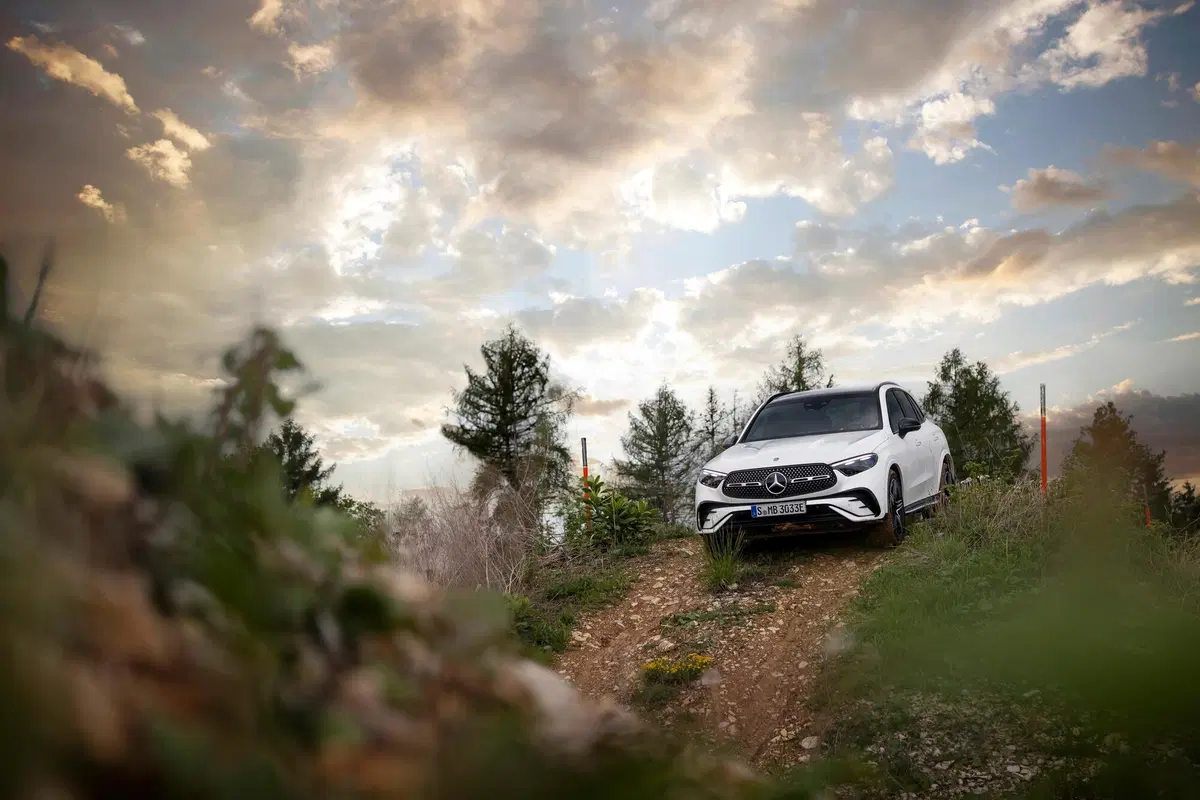Nuova Mercedes GLC: prezzi e allestimenti (8)