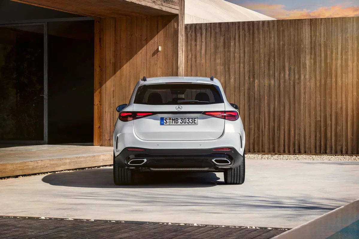 Nuova Mercedes GLC: prezzi e allestimenti (17)