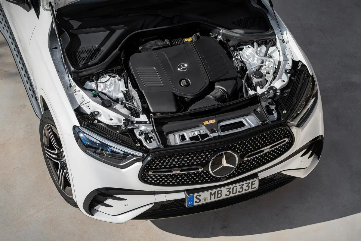 Nuova Mercedes GLC: prezzi e allestimenti (25)