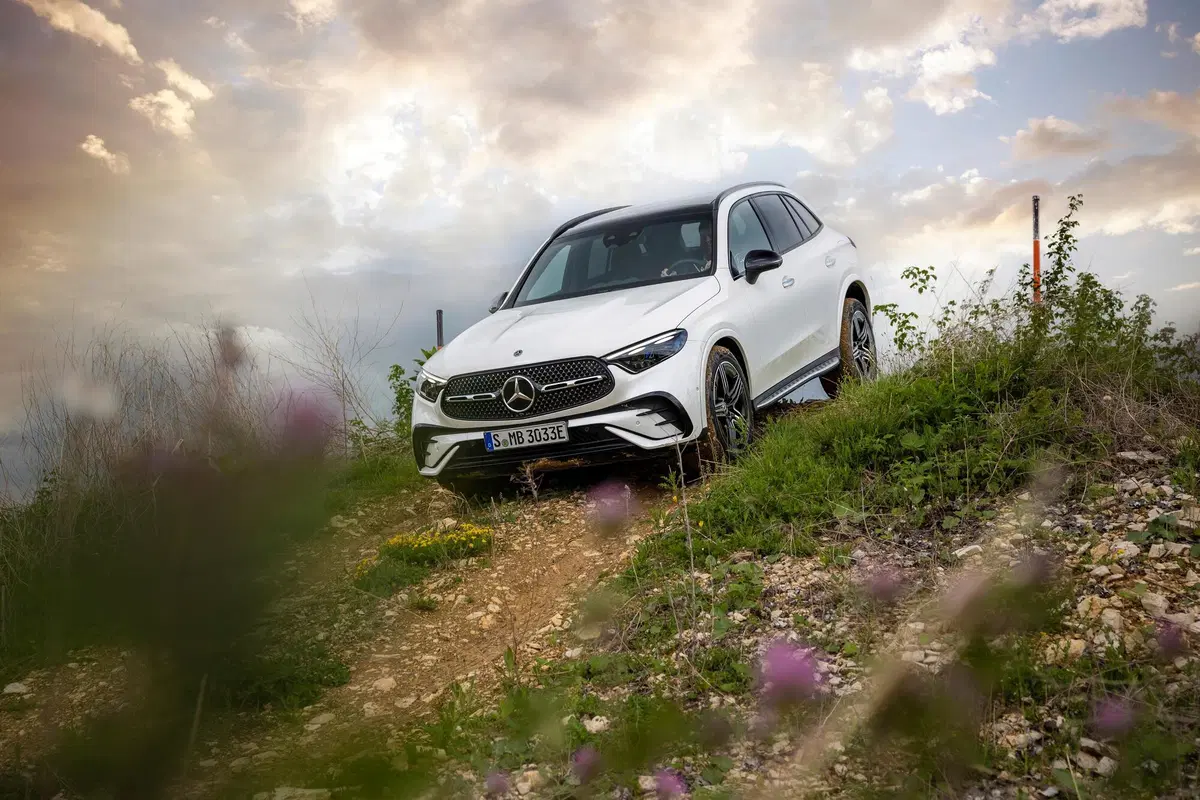Nuova Mercedes GLC: prezzi e allestimenti (26)