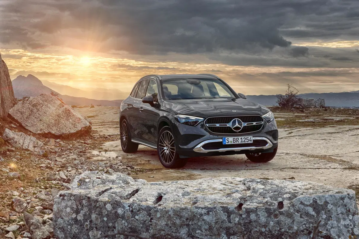 Nuova Mercedes GLC: prezzi e allestimenti (32)