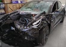 Una Tesla Model 3 si schianta contro un camion a Loano (con Autopilot inserito)