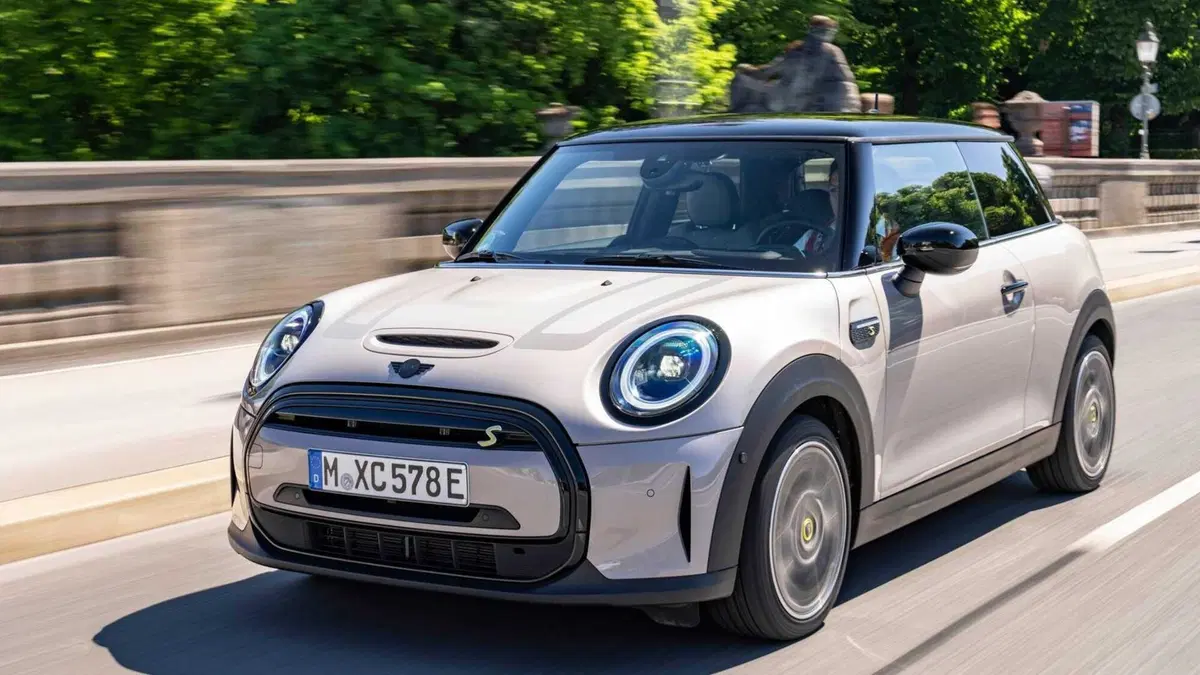 Una Mini Cooper SE accessibile  (3)