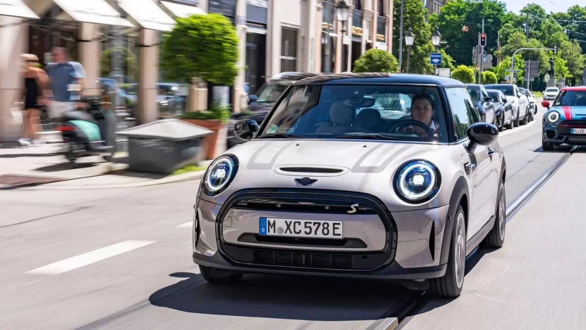 Una Mini Cooper SE accessibile  (6)