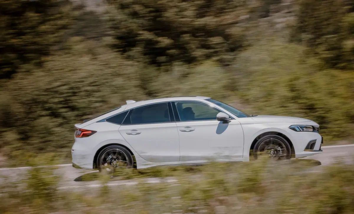 Honda Civic (2022-->>) (4)