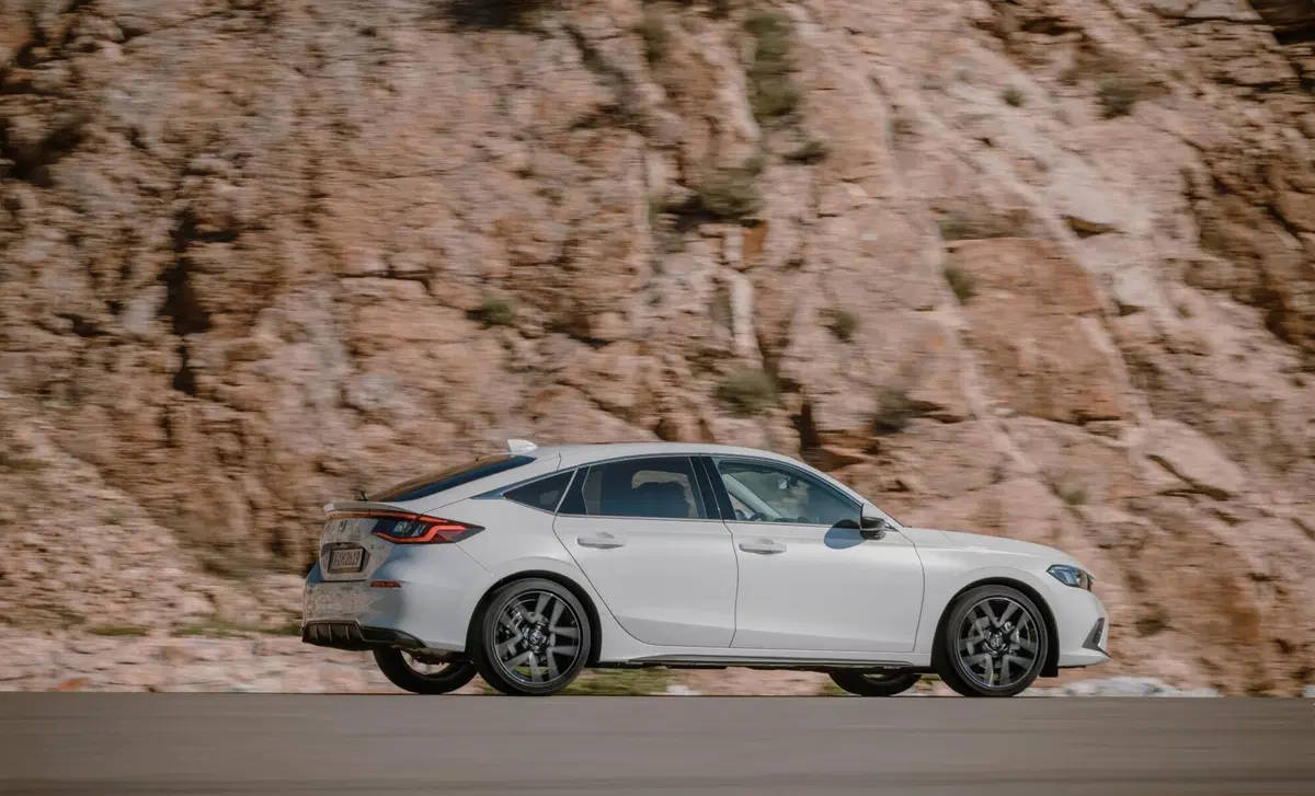 Honda Civic (2022-->>) (5)