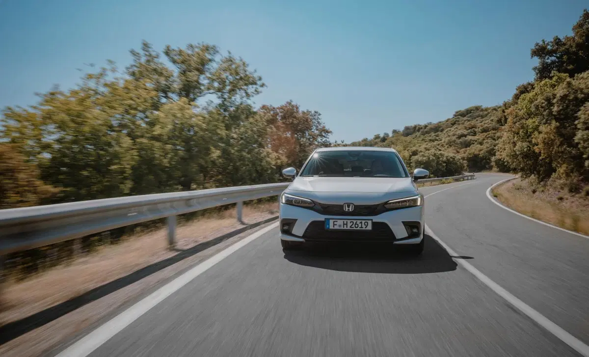 Honda Civic (2022-->>) (12)