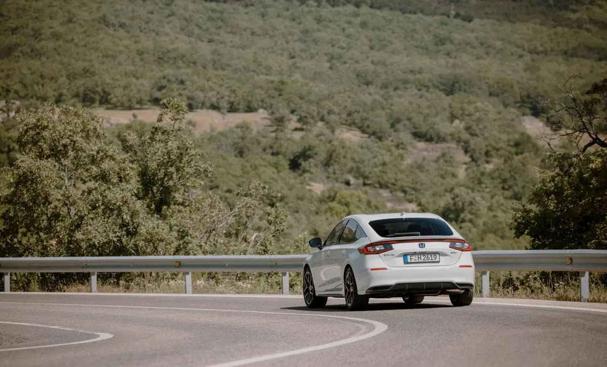 Honda Civic (2022-->>) (8)