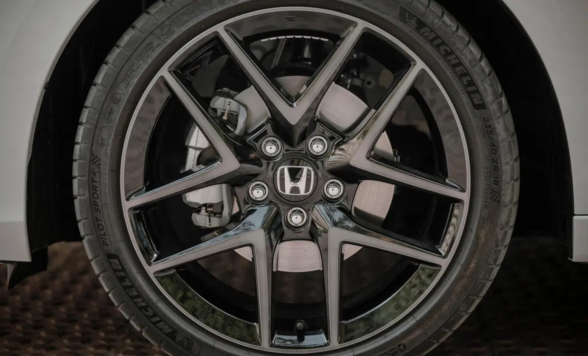 Honda Civic (2022-->>) (22)