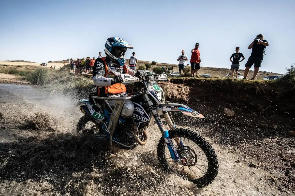 Baja Aragon. Al Attiyah, Toyota, e Shareina, KTM, Re di Aragon (10)