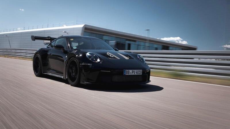 17 Agosto 2022: la Porsche 911 GT3 RS non va in vacanza