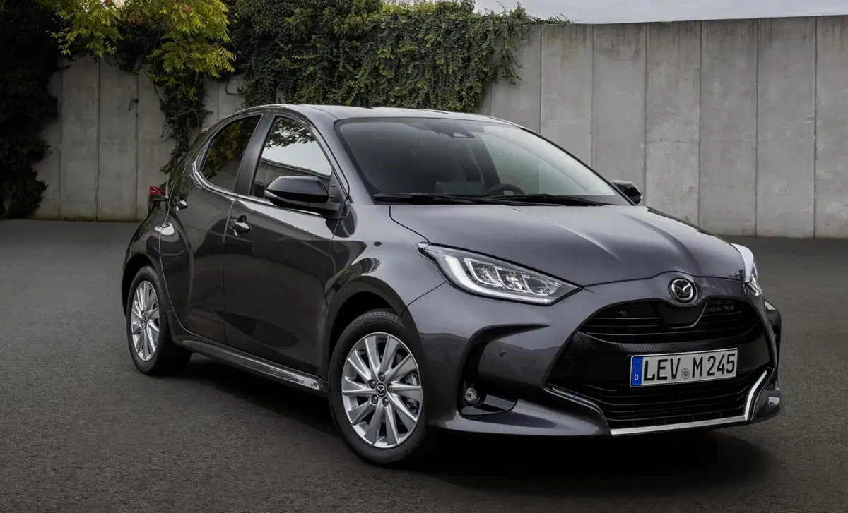 Mazda Mazda2 Hybrid 1.5 VVT e-CVT Full Hybrid Electric Select (5)