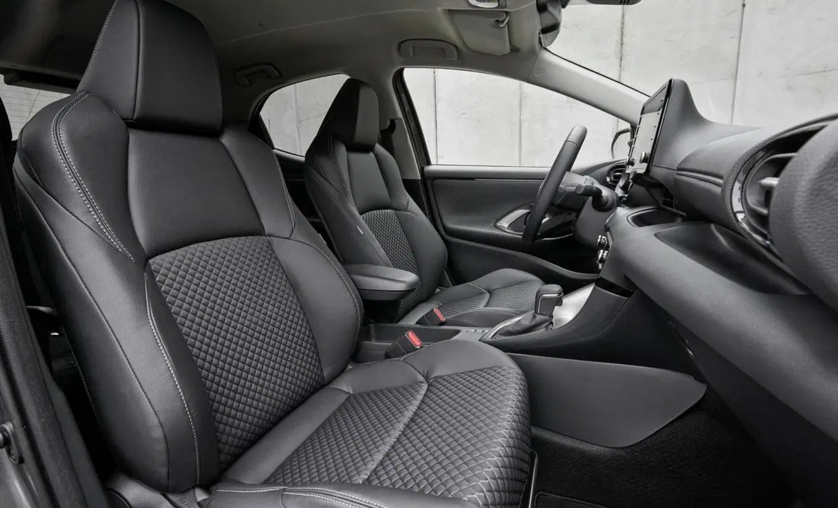 Mazda Mazda2 Hybrid 1.5 VVT e-CVT Full Hybrid Electric Select (10)