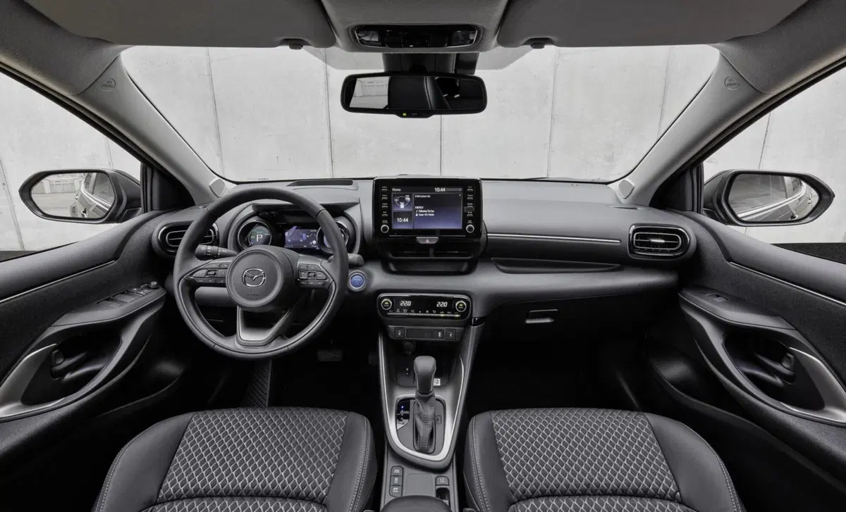 Mazda Mazda2 Hybrid 1.5 VVT e-CVT Full Hybrid Electric Select (11)