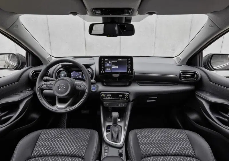 Mazda Mazda2 Hybrid (2021-25) (11)