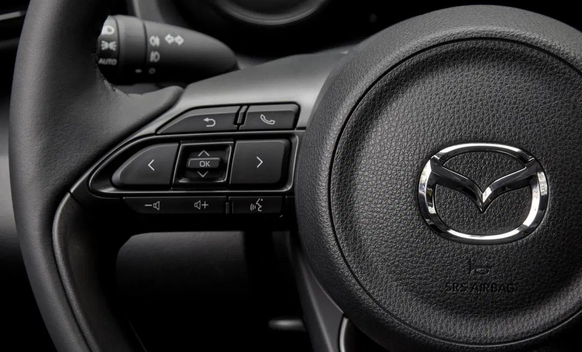 Mazda Mazda2 Hybrid 1.5 VVT e-CVT Full Hybrid Electric Select (7)