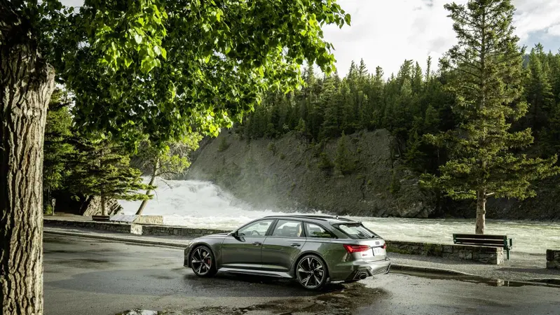 L'Audi RS6 compie vent'anni: storia e prova [VIDEO]