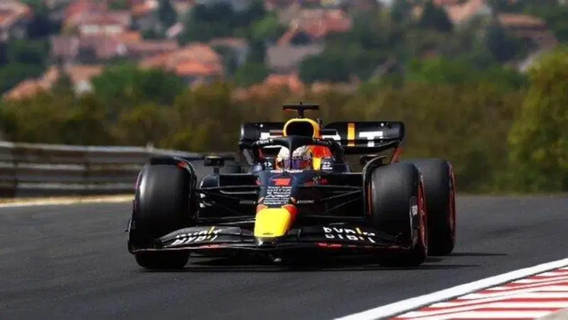 Formula 1, Verstappen: "Sar&agrave; difficile battere la Ferrari"