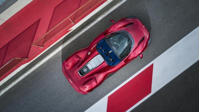 Ferrari Daytona SP3: stile, stile, stile. E ingegneria del V12