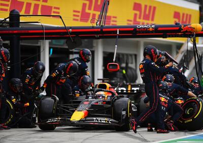 F1. Alla Red Bull in Ungheria sono bastati pochi metri per avere il coraggio di cambiare strategia