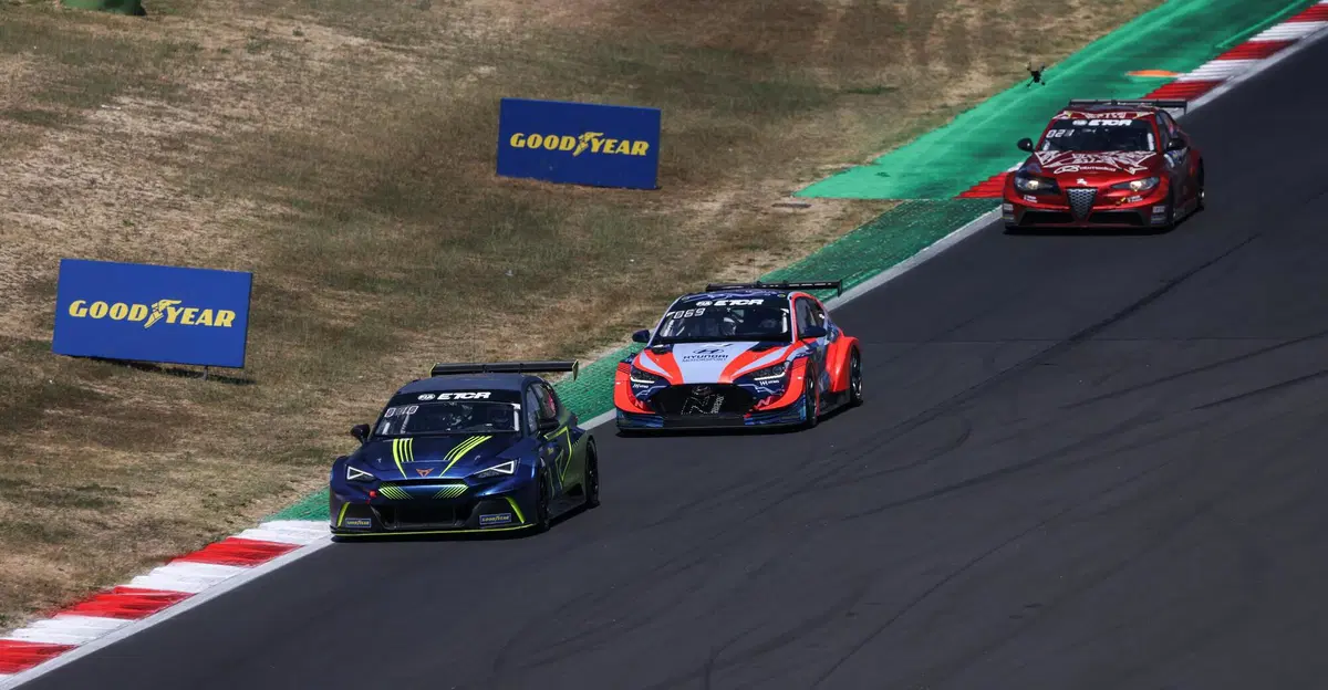 Domenica a Vallelunga con Cupra e l'ETCR 2022 (8)