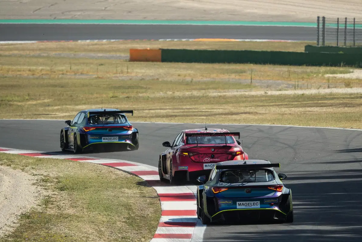 Domenica a Vallelunga con Cupra e l'ETCR 2022 (14)