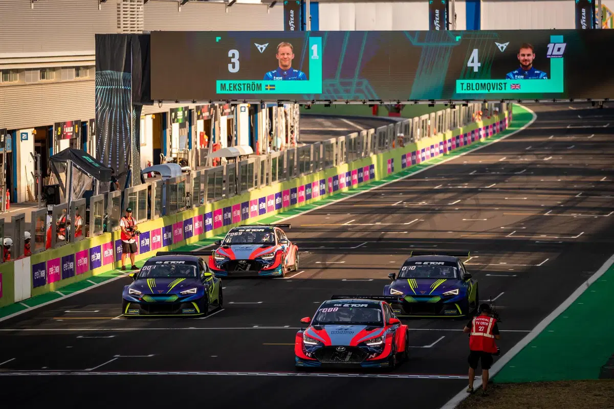 Domenica a Vallelunga con Cupra e l'ETCR 2022 (16)